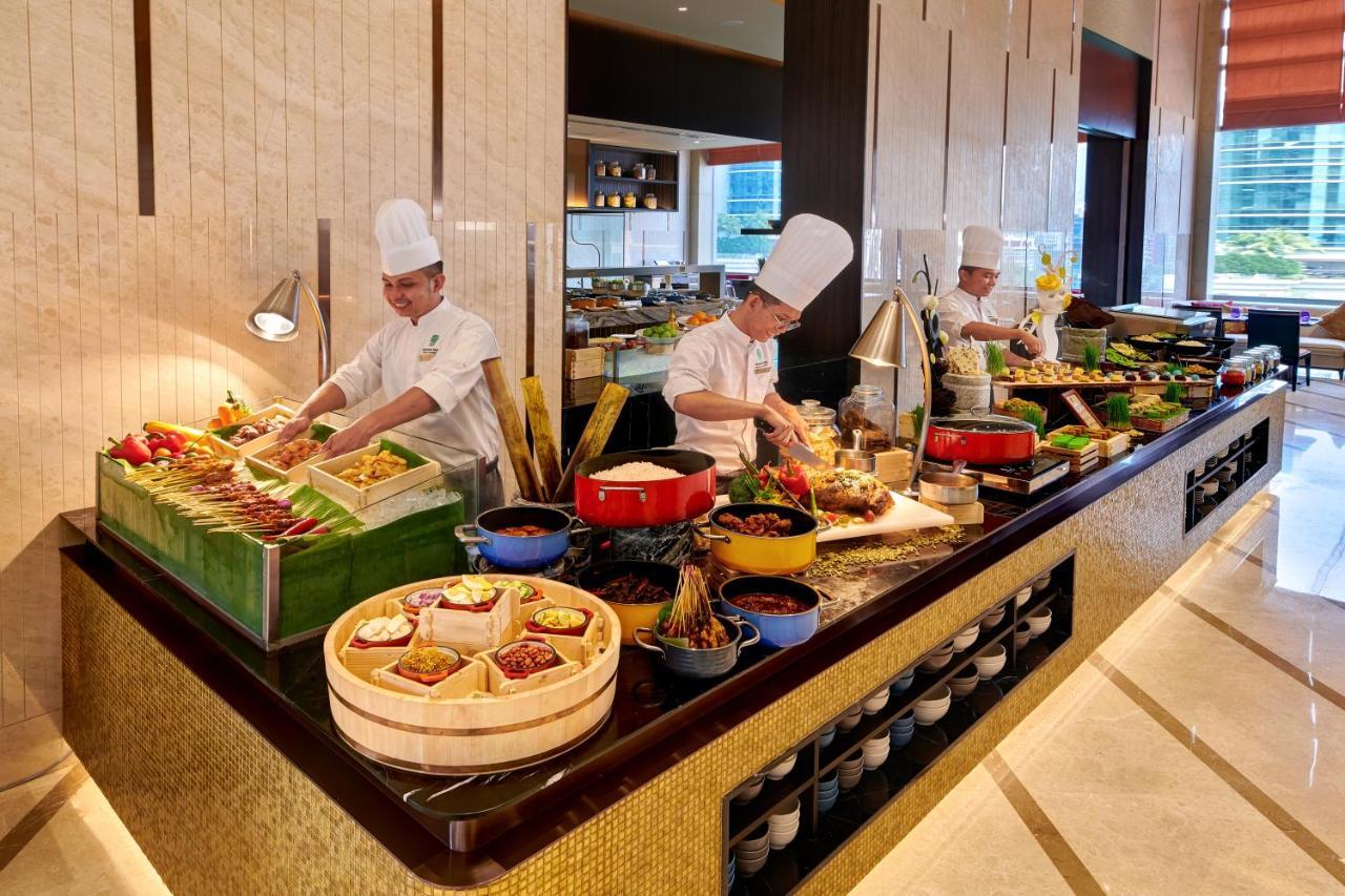 Pavilion Hotel Kuala Lumpur Managed By Banyan Tree Εξωτερικό φωτογραφία A live kitchen at a hotel
