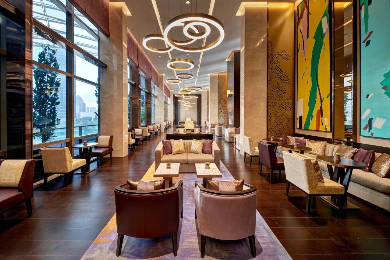 Pavilion Hotel Kuala Lumpur Managed By Banyan Tree Εξωτερικό φωτογραφία The Lounge at the airport
