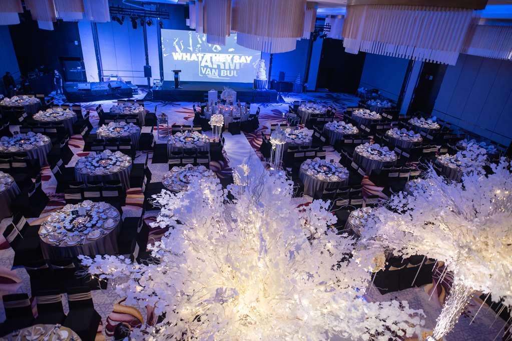 Pavilion Hotel Kuala Lumpur Managed By Banyan Tree Εξωτερικό φωτογραφία The 2011 awards ceremony